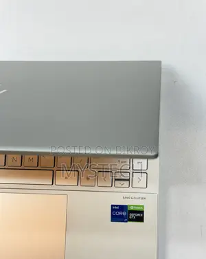 নতুন ল্যাপটপ HP Envy 14 8GB Intel Core i7 SSD 512GB