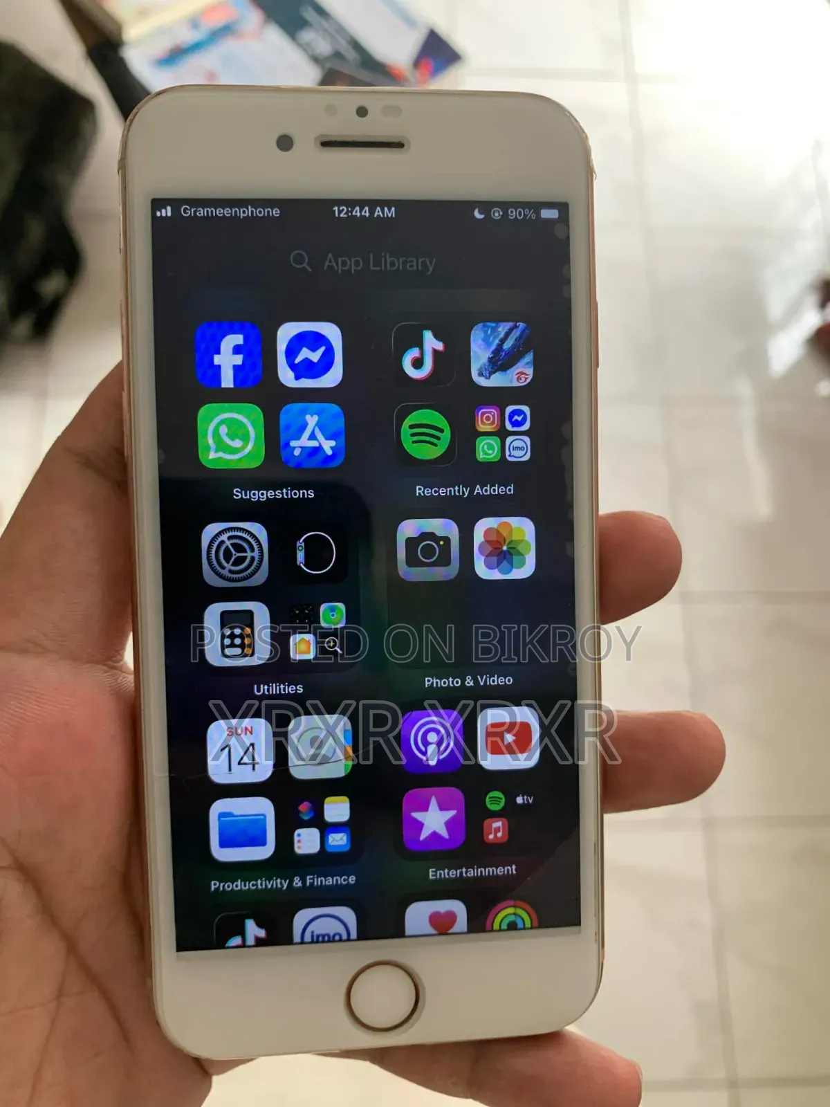 New Apple iPhone 8 64 GB Gold