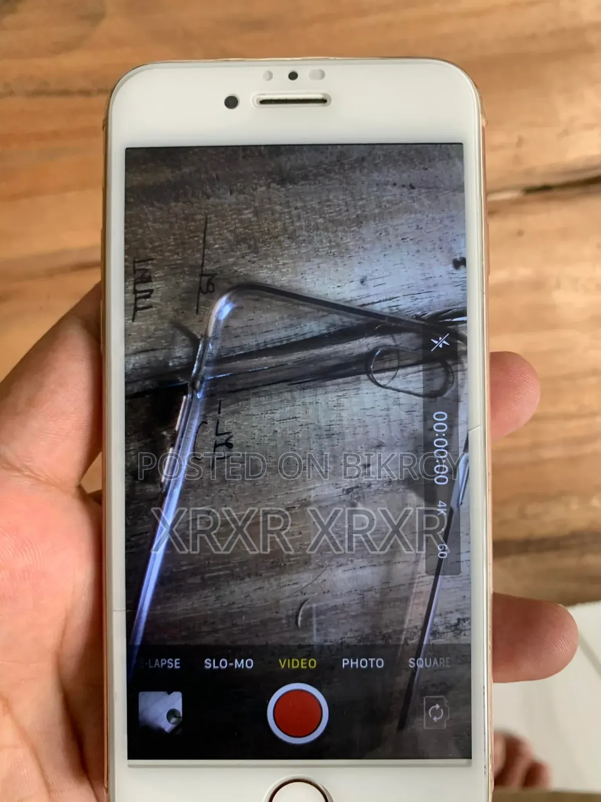 New Apple iPhone 8 64 GB Gold