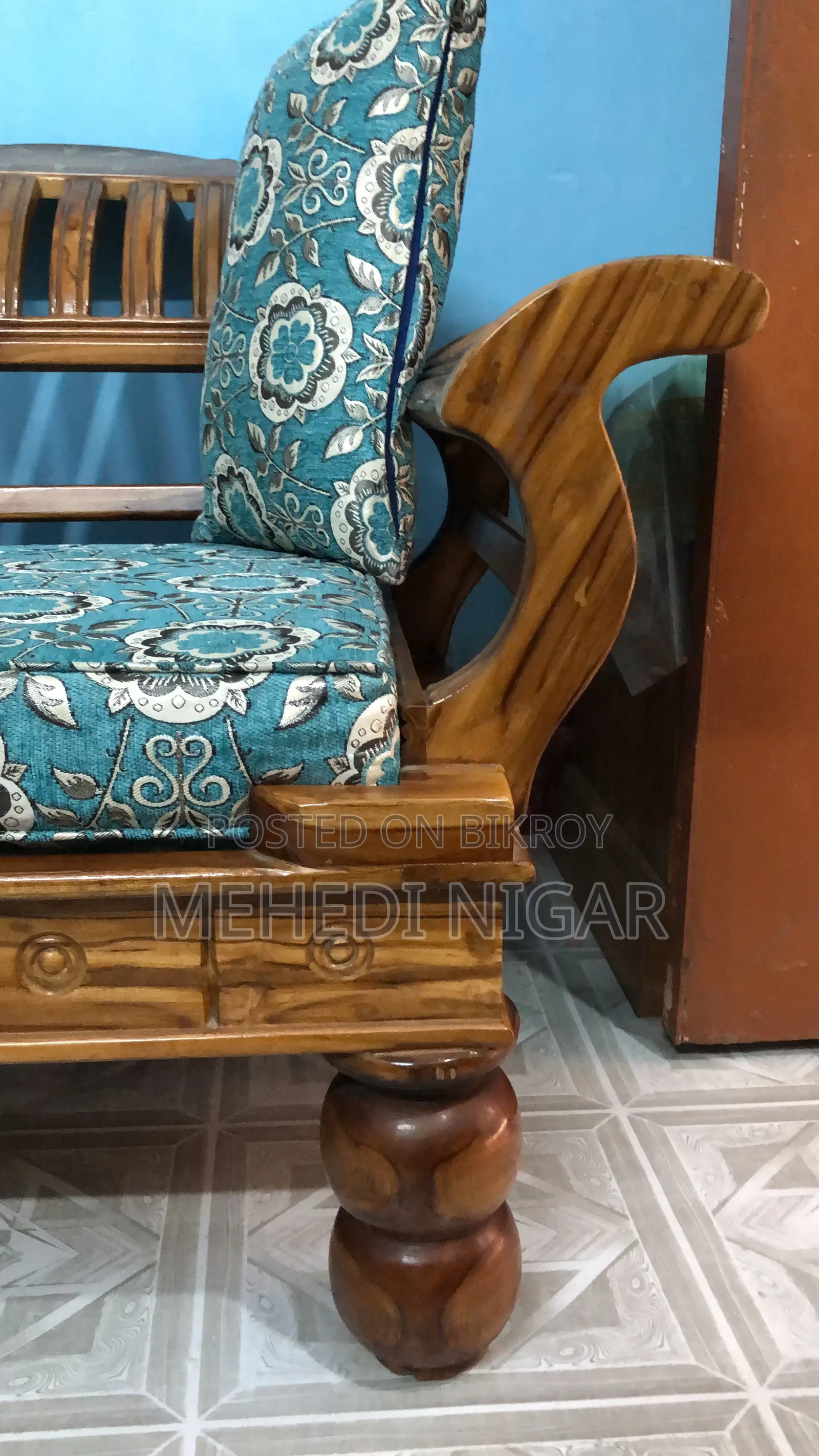 Segun Wood Sofa Set