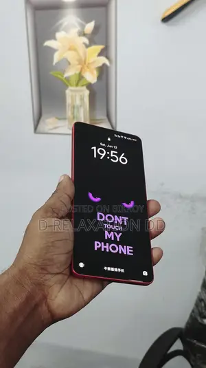 আইকিউওও ২৫৬ জিবি রেড