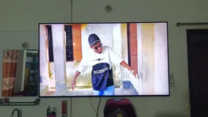 8k Samsung TV