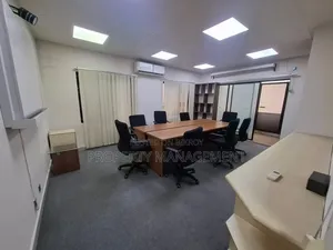 ৩০০০ বর্গফুট সম্পূর্ণ ফার্নিশড অফিস স্পেস ভাড়ার জন্য