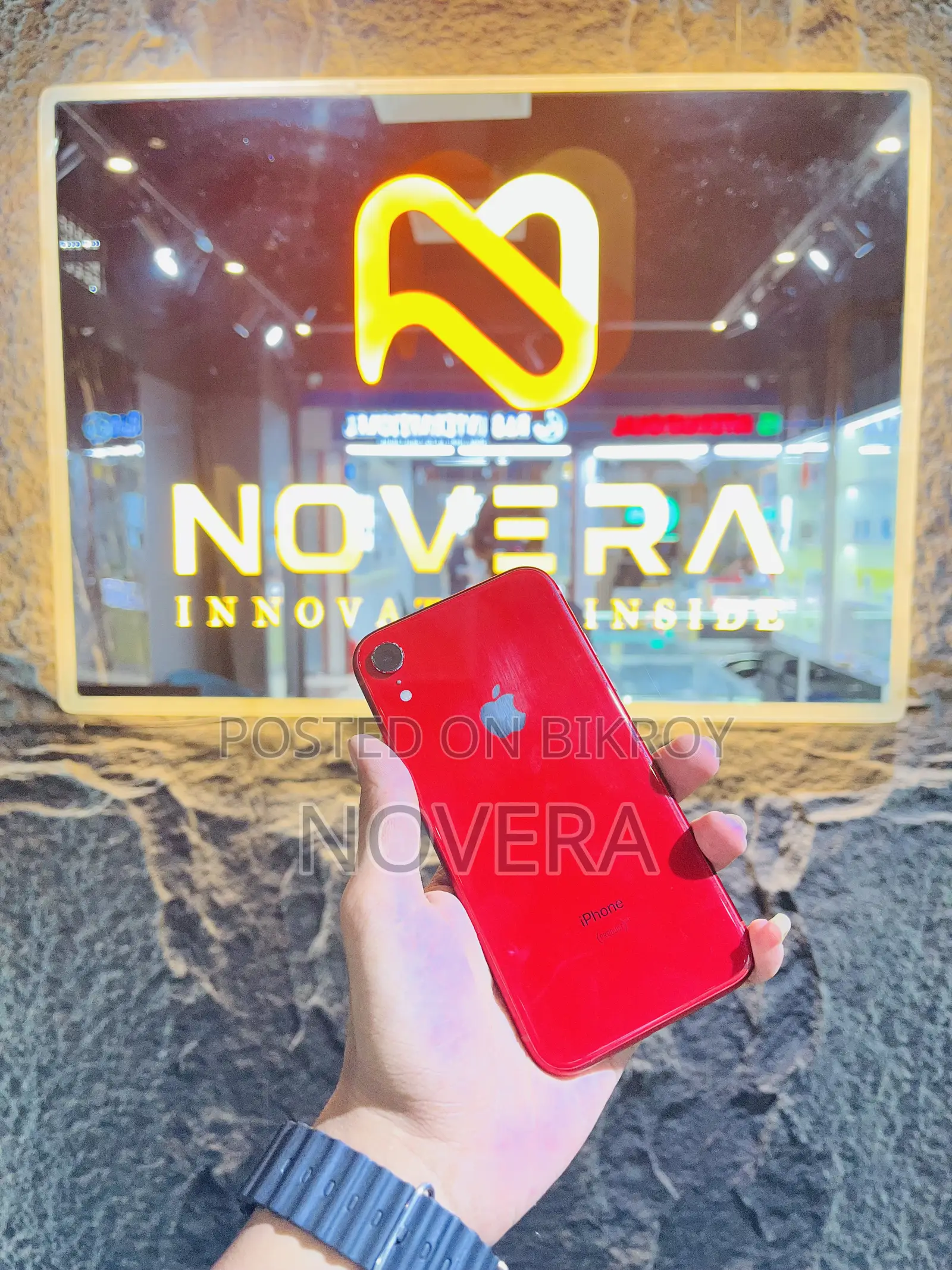 Apple iPhone XR 64 GB Red