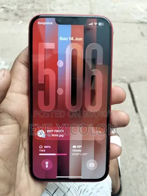 Apple iPhone 13 128 GB Red