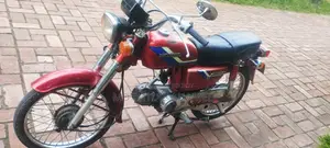 Honda 2001 Red