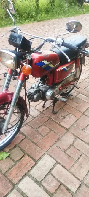 Honda 2001 Red