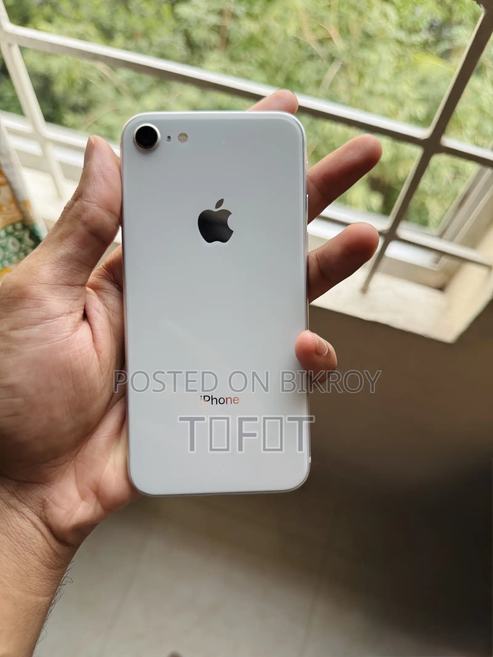Apple iPhone 8 64 GB White