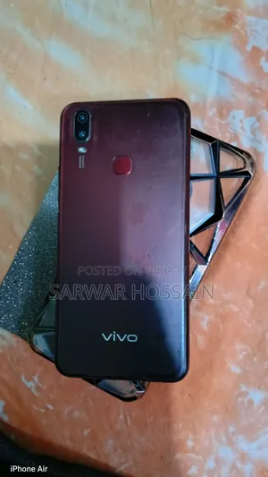 Vivo Y11 32 GB Red