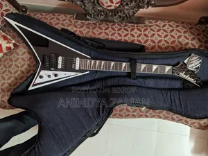 Jackson Js32 Rhoads Floyd Rose Electric Guitar