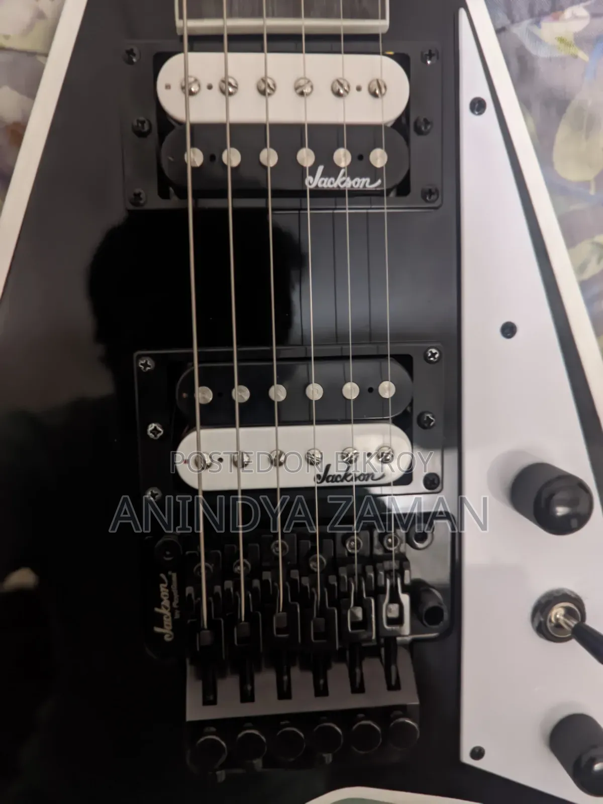 Jackson Js32 Rhoads Floyd Rose Electric Guitar