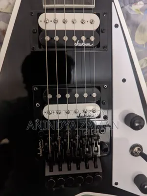 Jackson Js32 Rhoads Floyd Rose Electric Guitar