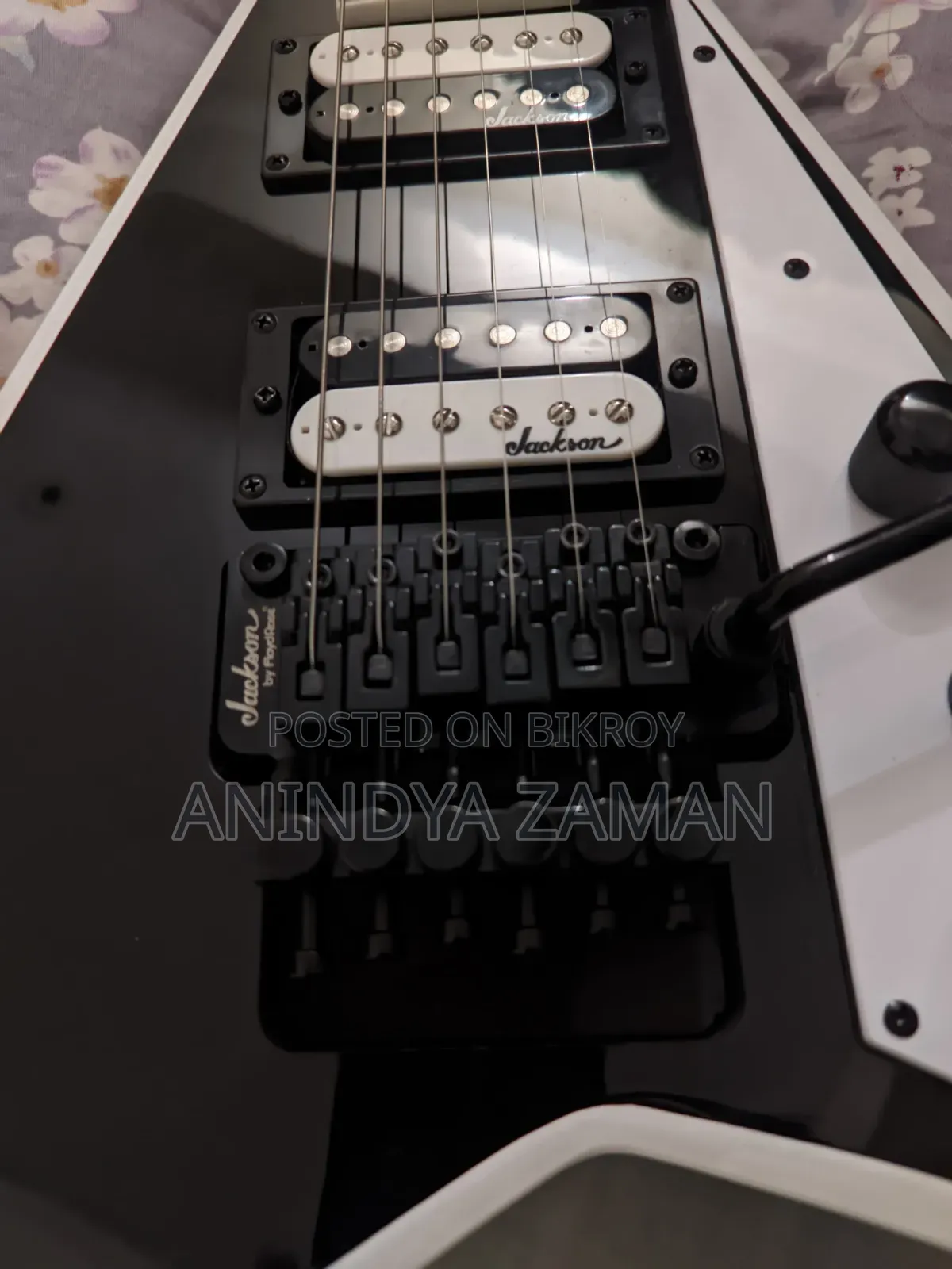Jackson Js32 Rhoads Floyd Rose Electric Guitar