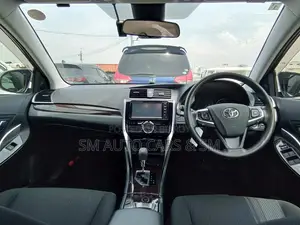 Toyota Premio 2021 Black