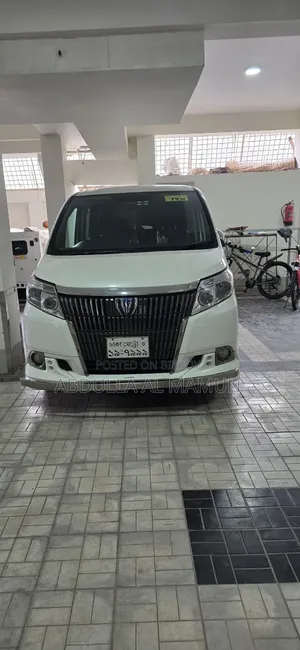Toyota Noah 2014 Pearl