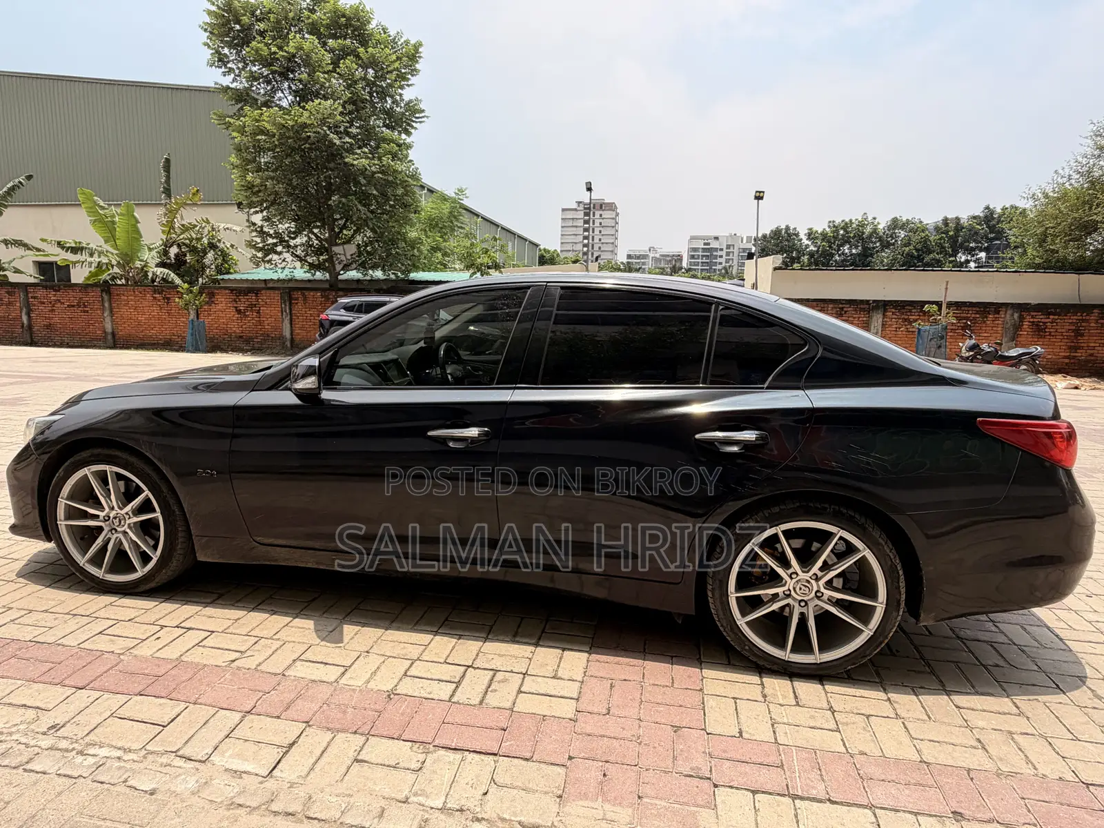 Nissan Skyline 2015 Black