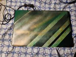 Laptop Sony 3GB Intel Core 3 SSHD+SSD 256GB