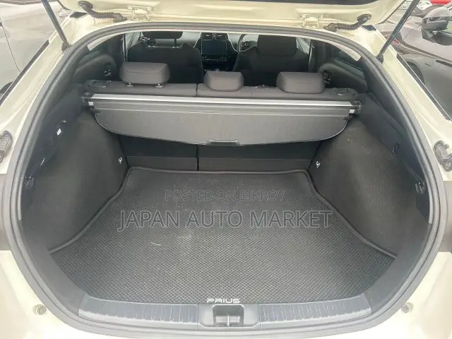 Toyota Prius 2020 Pearl