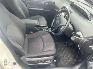 Toyota Prius 2020 Pearl