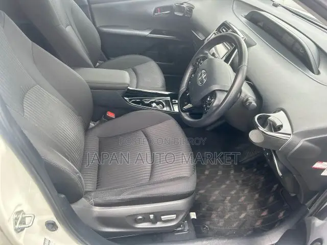 Toyota Prius 2020 Pearl