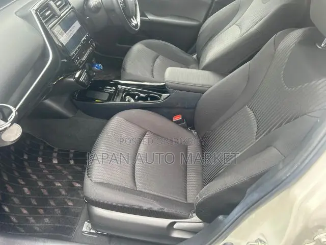 Toyota Prius 2020 Pearl