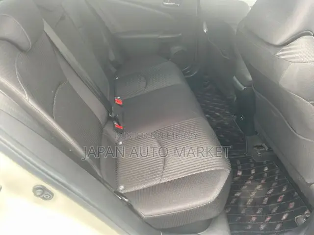 Toyota Prius 2020 Pearl