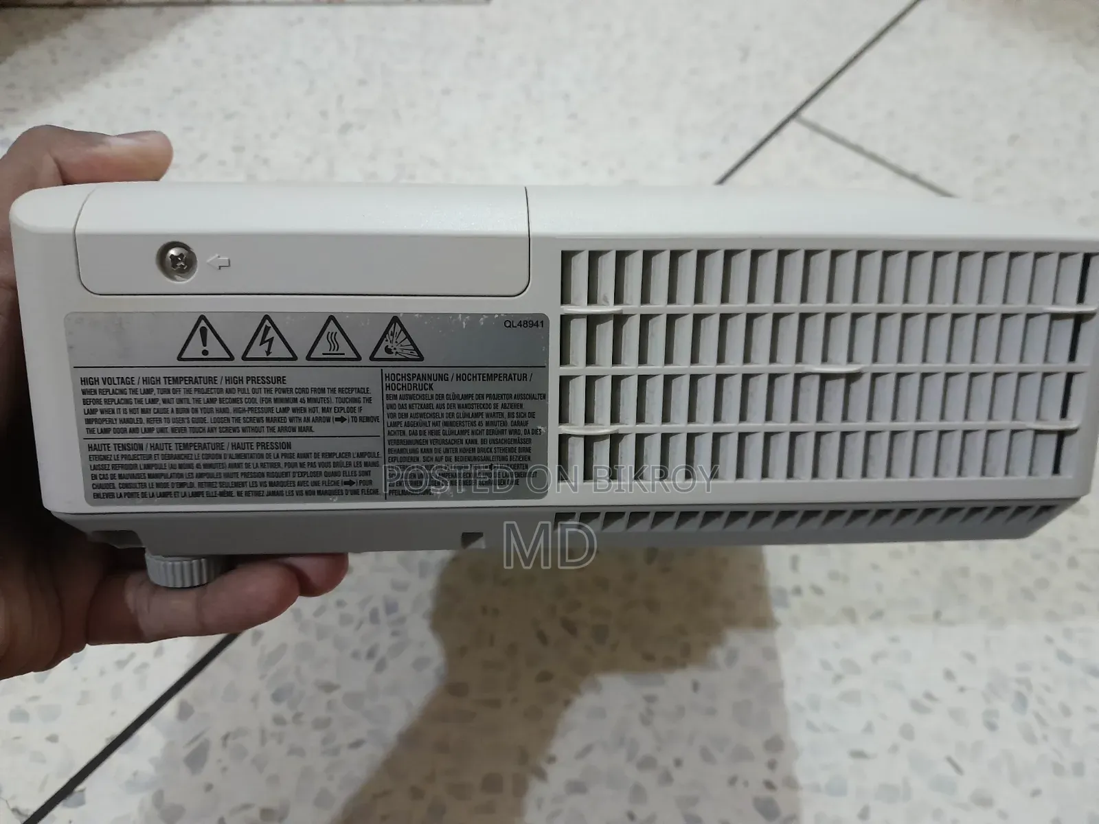 Hitachi Cp- X3042wn Projector