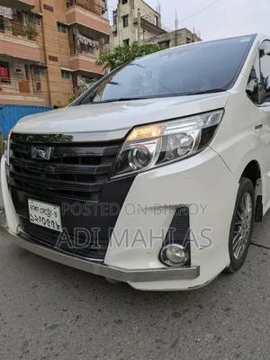 Toyota Noah 2017 White