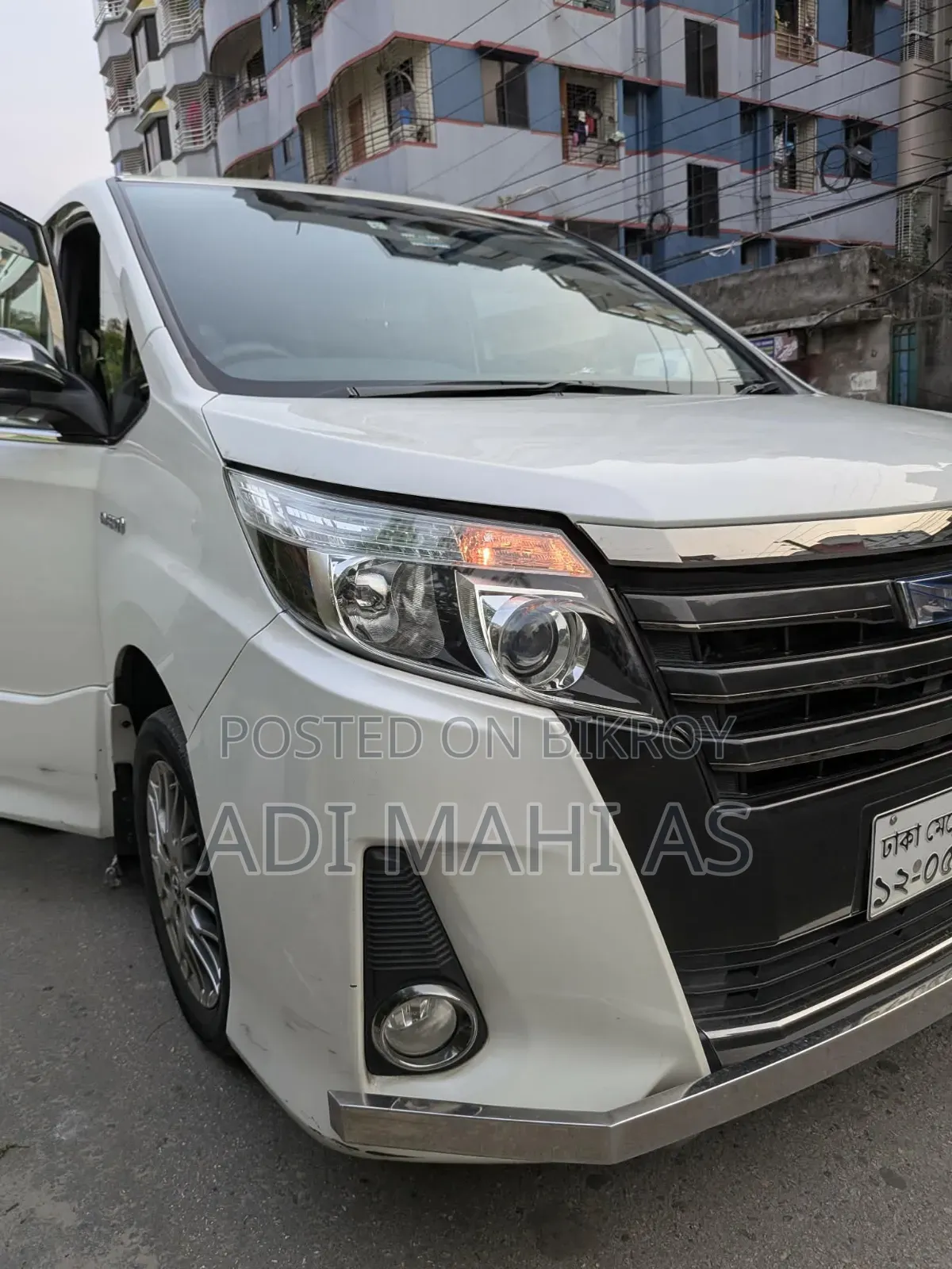 Toyota Noah 2017 White