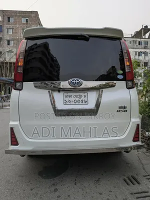 Toyota Noah 2017 White