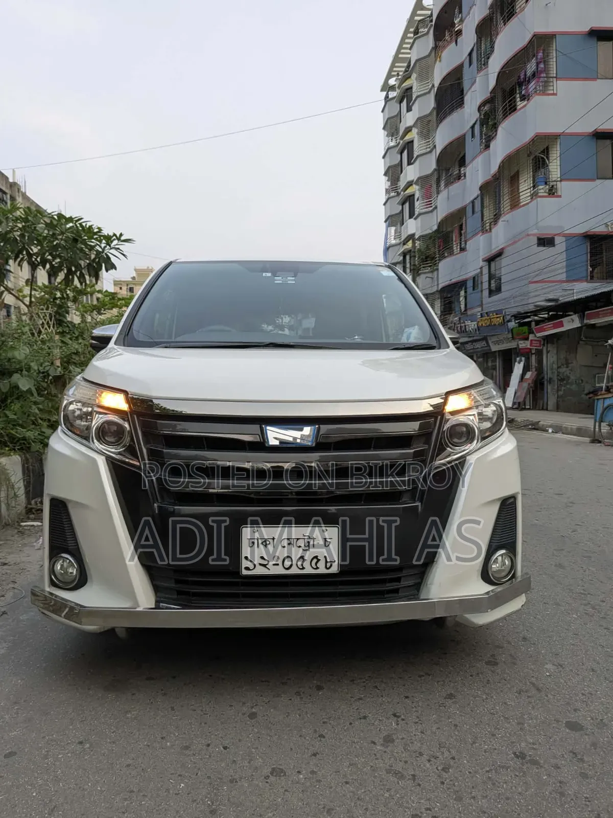 Toyota Noah 2017 White