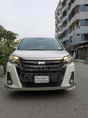Toyota Noah 2017 White
