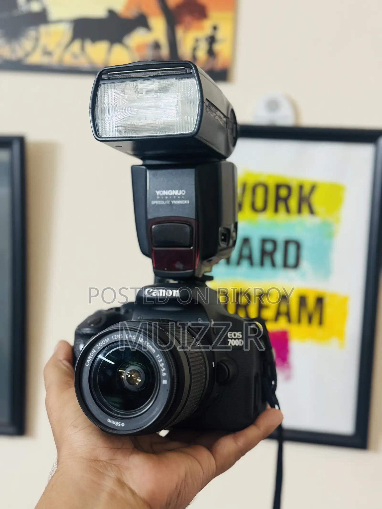 Canon 700d With Flash Light