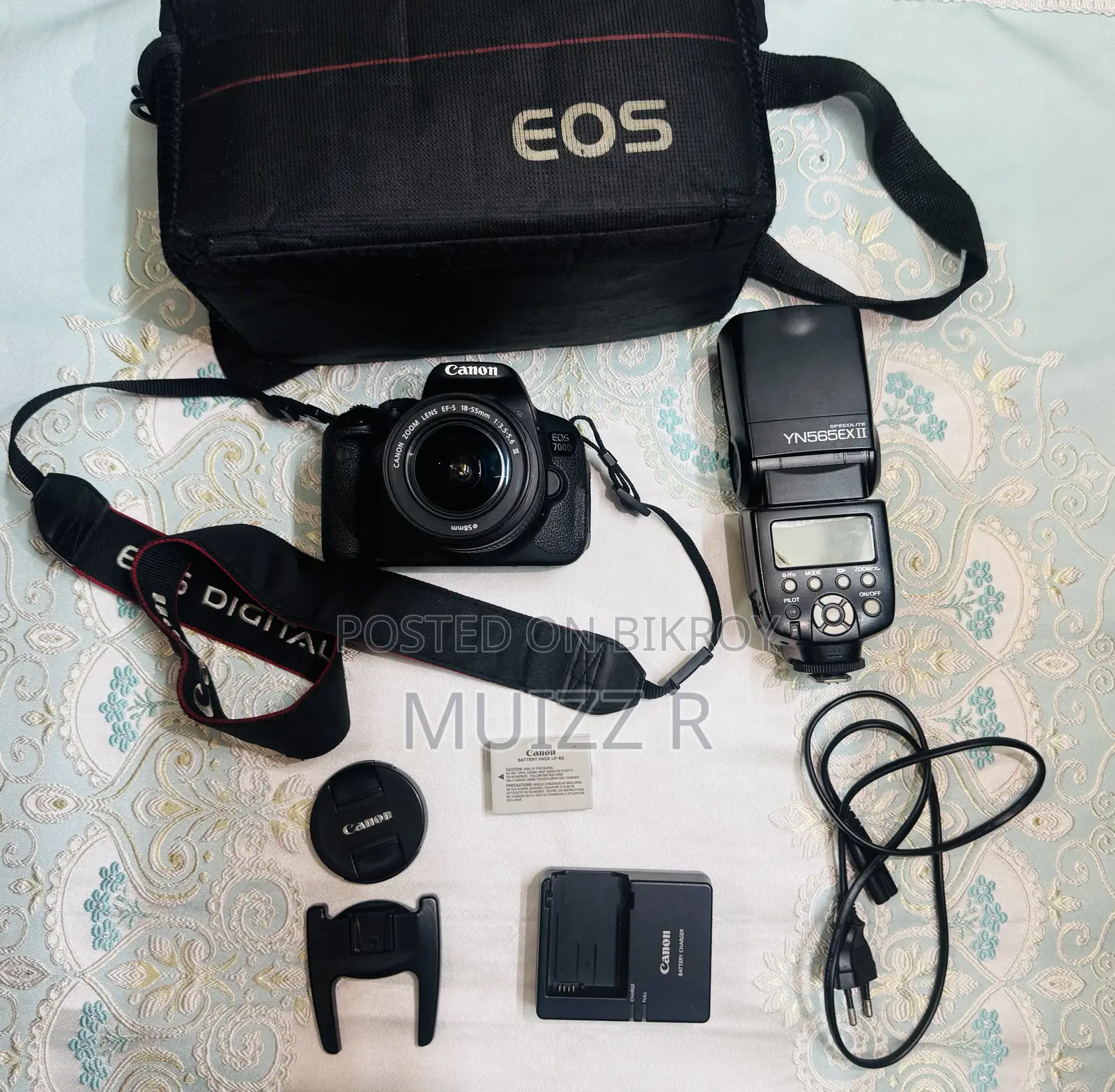 Canon 700d With Flash Light