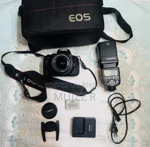 Canon 700d With Flash Light
