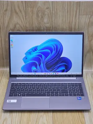 Laptop HP 4GB Intel SSD 500GB