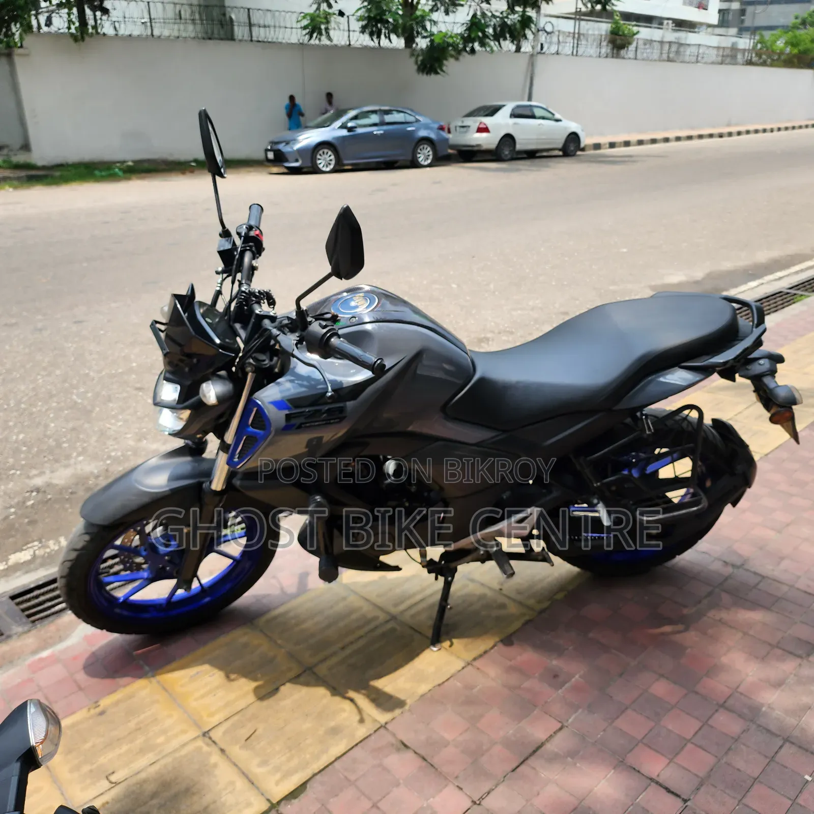 ইয়ামাহা ২০২২ গ্রে