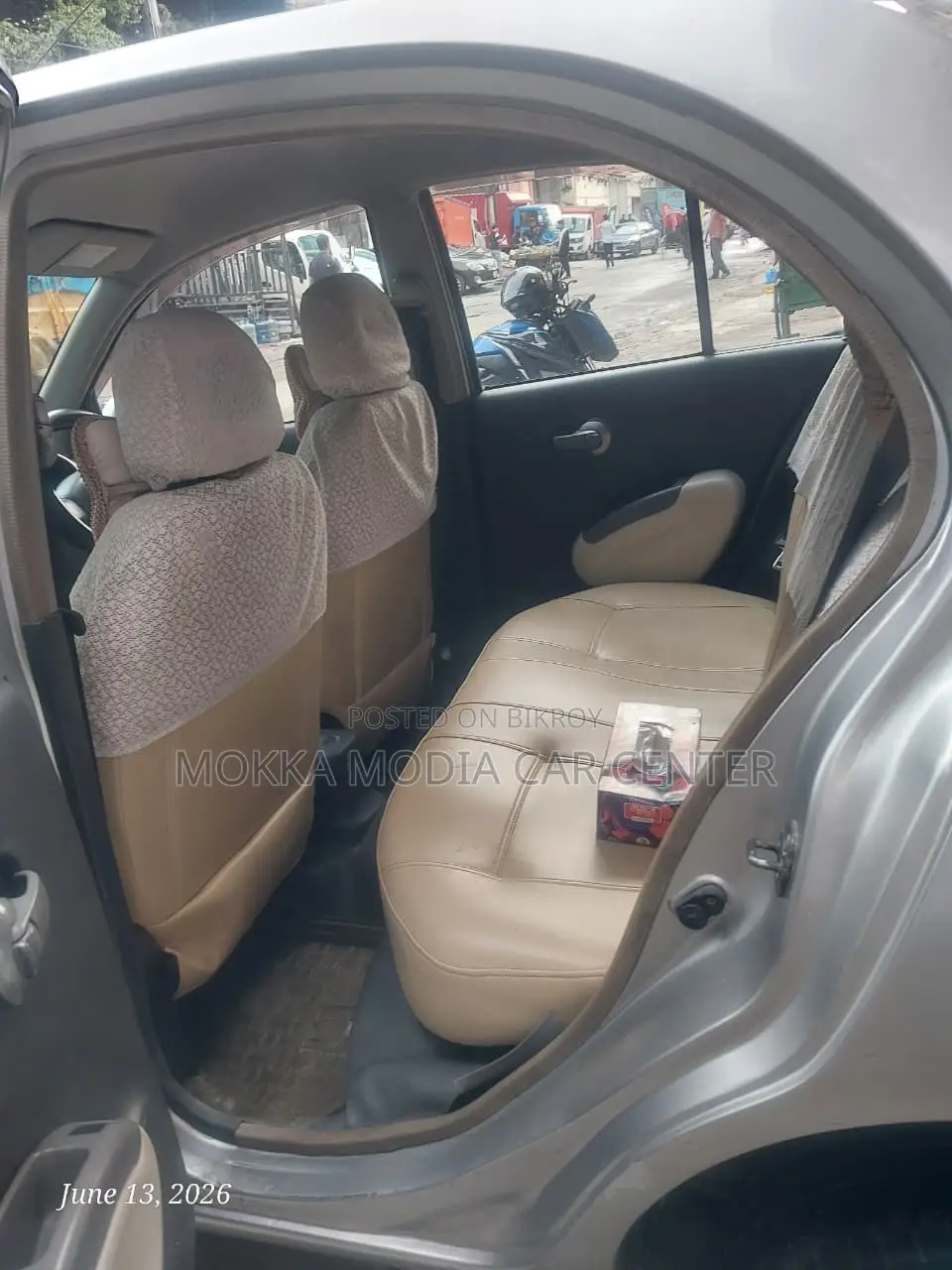 Nissan March ২০০৫ সিলভার