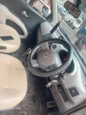 Nissan March ২০০৫ সিলভার