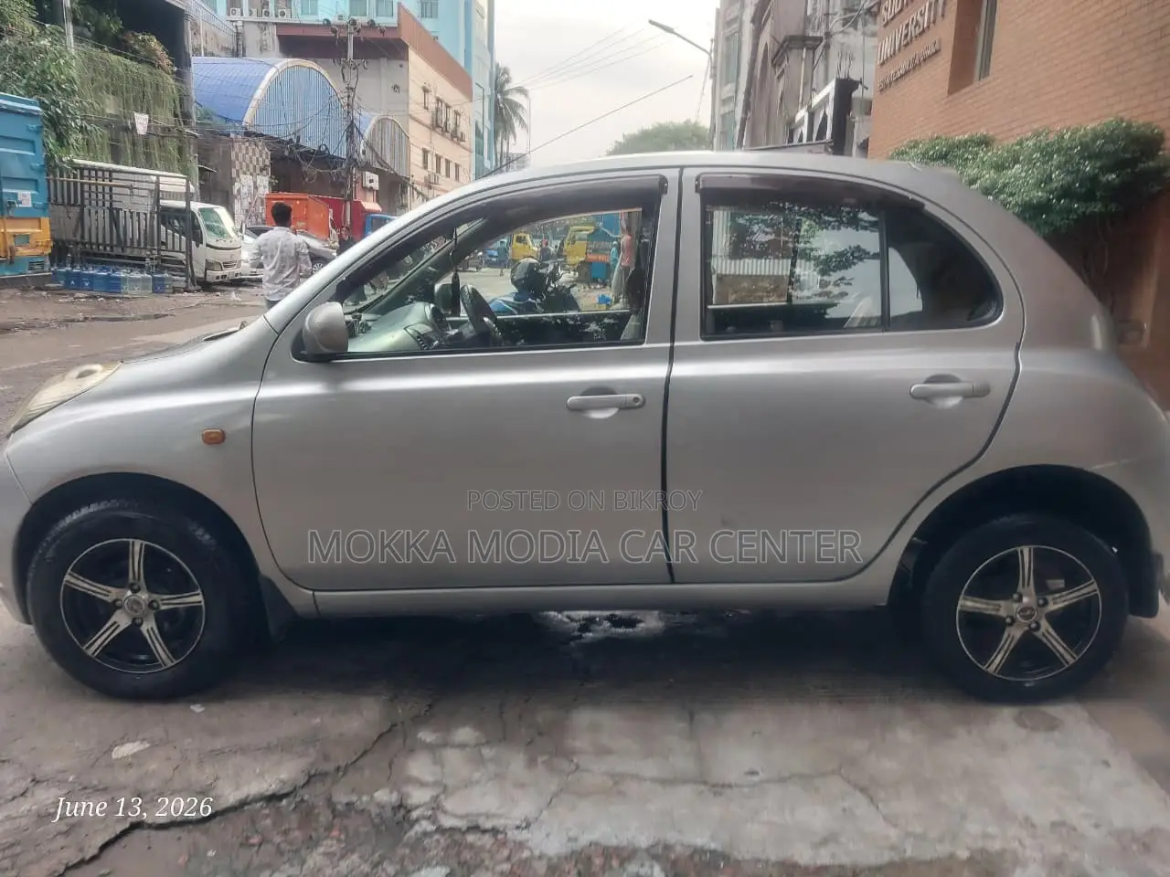 Nissan March ২০০৫ সিলভার