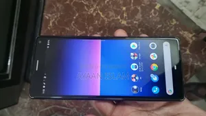 Sony Xperia 8 SOV42 64 GB Black