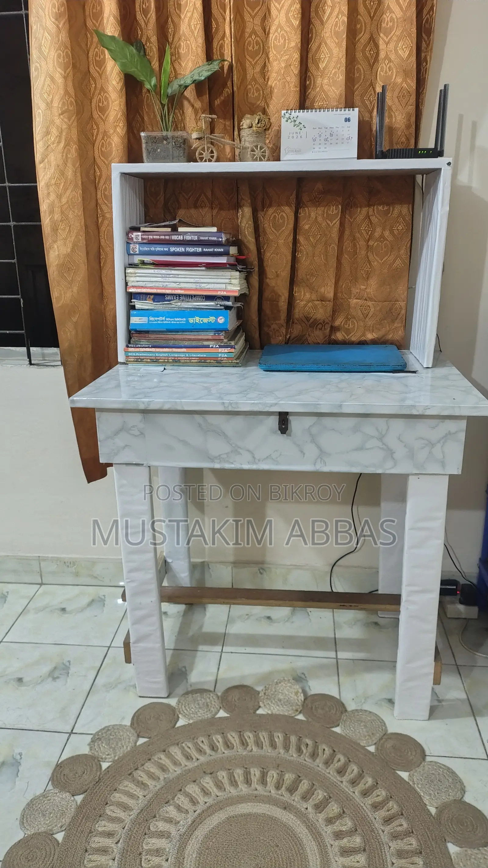 Reading Table