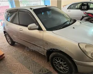 টয়োটা ডুয়েট ১৯৯৯ সিলভার