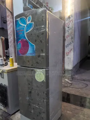Walton 10 CFT Refrigerator
