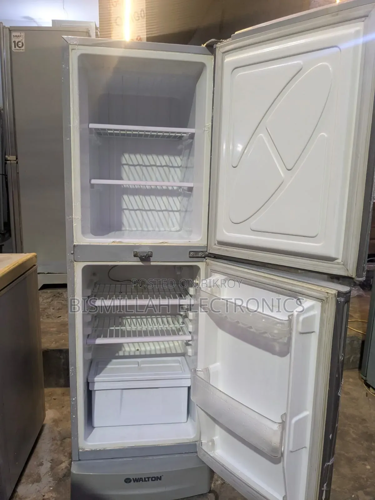 Walton 10 CFT Refrigerator