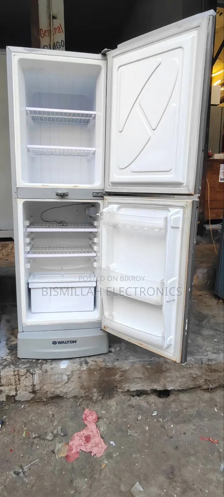 Walton 10 CFT Refrigerator