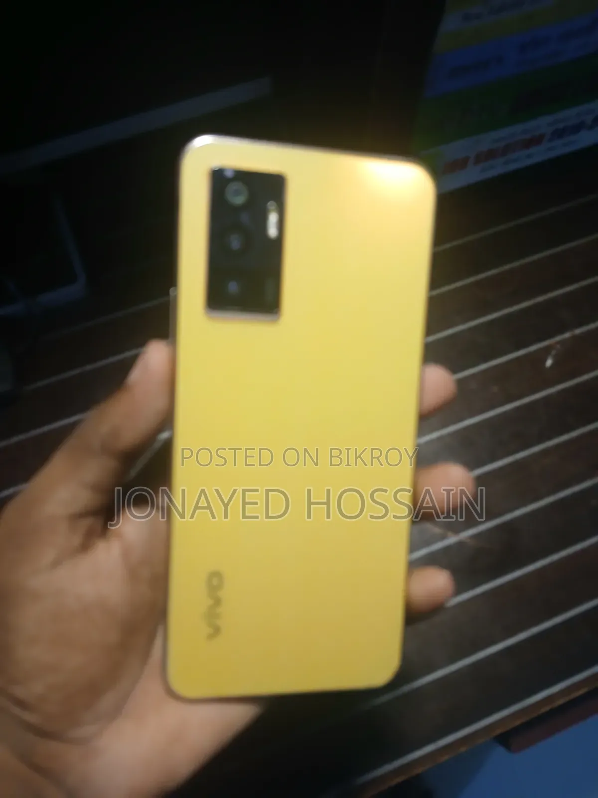 Vivo V23 256 GB Gold