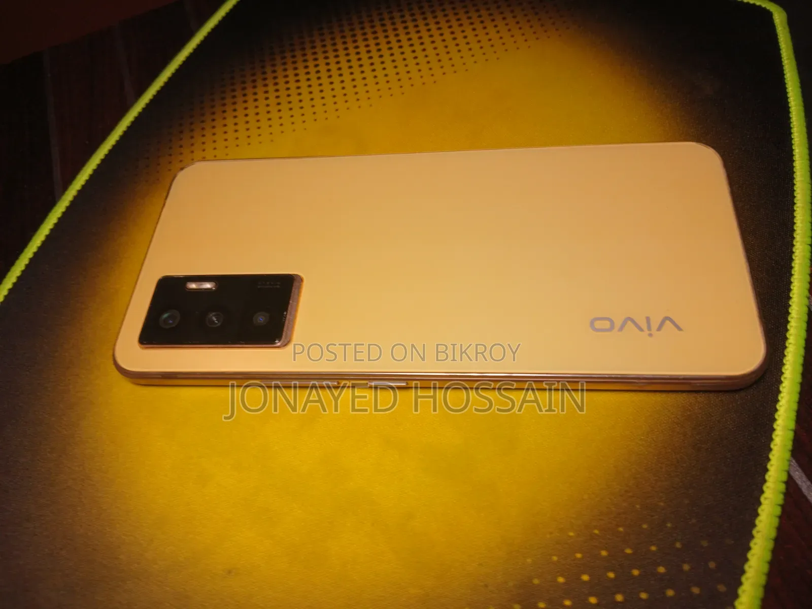 Vivo V23 256 GB Gold