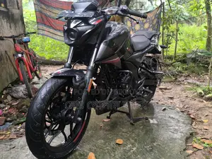 বাজাজ পালসার এন১৬০ ২০২৩ কালো