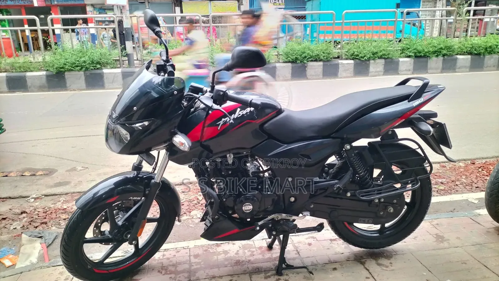 Bajaj Pulsar 150 2025 Black